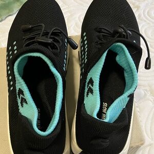 Slow man shoes. Womens